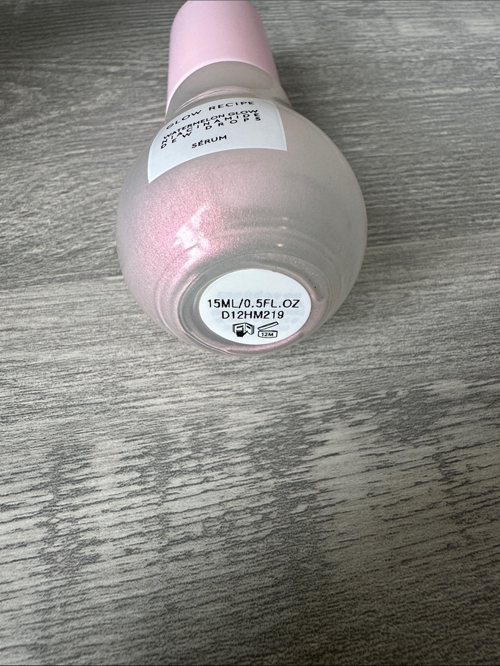 Glow Recipe Dewy Highlight Serum Bottle in Soft Pink 15ml MINI - Picture 3 of 3